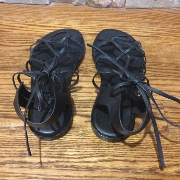 VINCE Sandals   - Picture 3 of 8